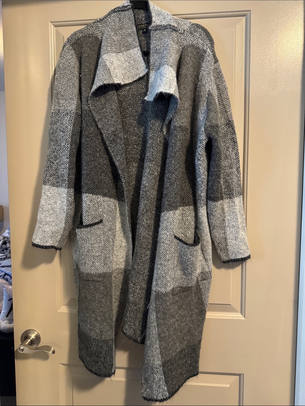 Joseph A Gray and Light Gray Open Front Knit Cardigan
